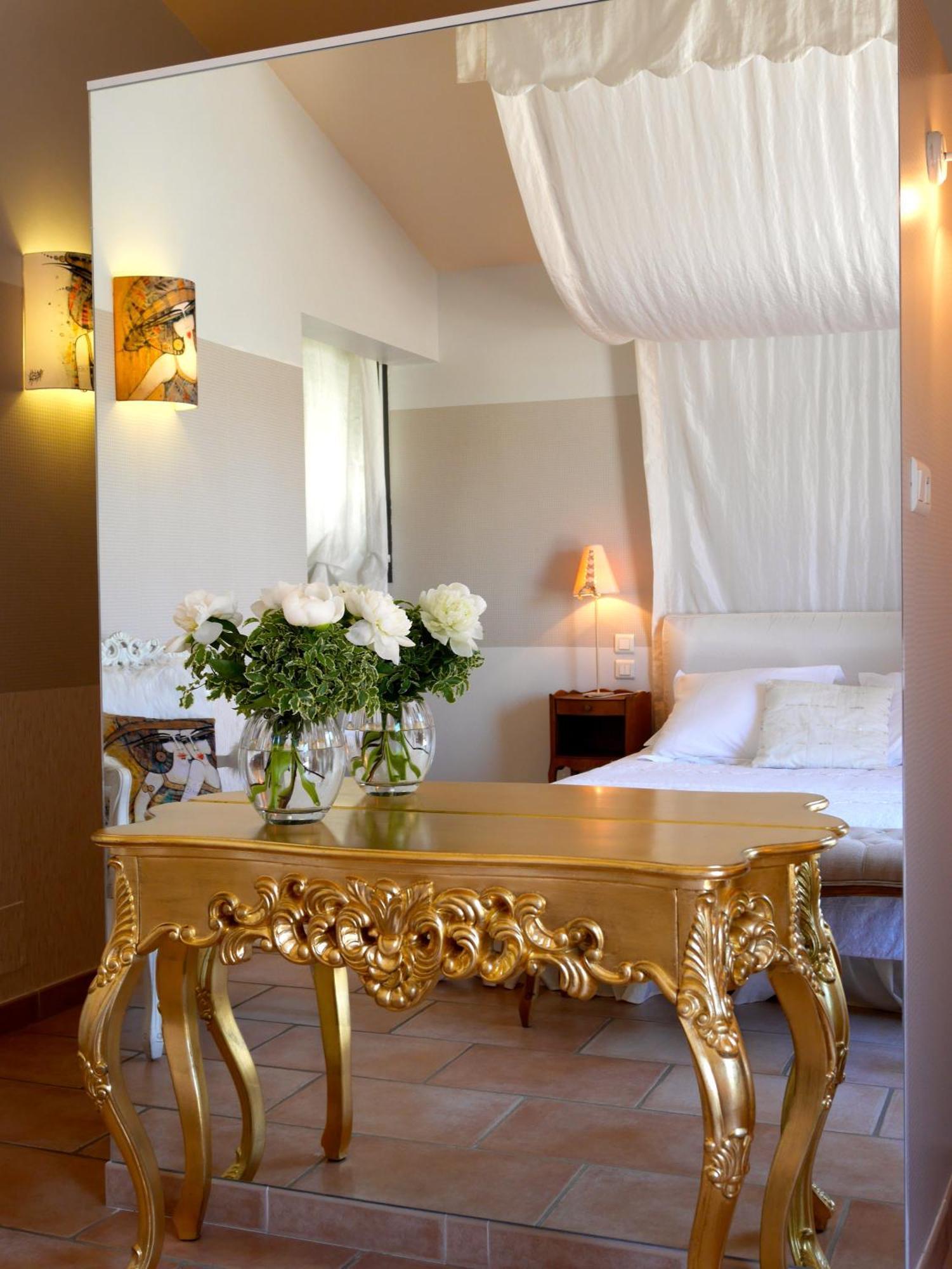 류넬 Le Relais D'Angelique B&B 객실 사진