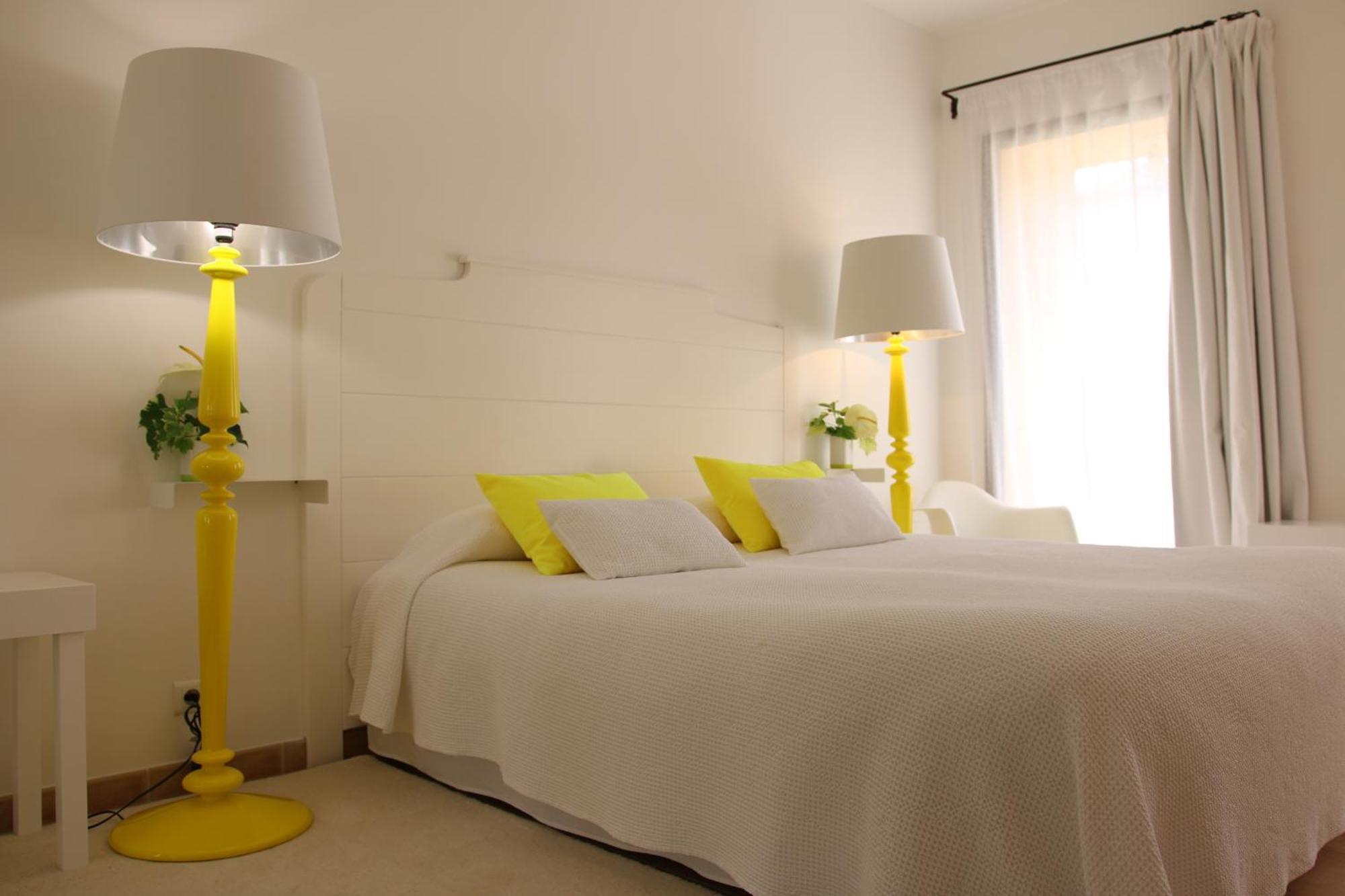 류넬 Le Relais D'Angelique B&B 객실 사진
